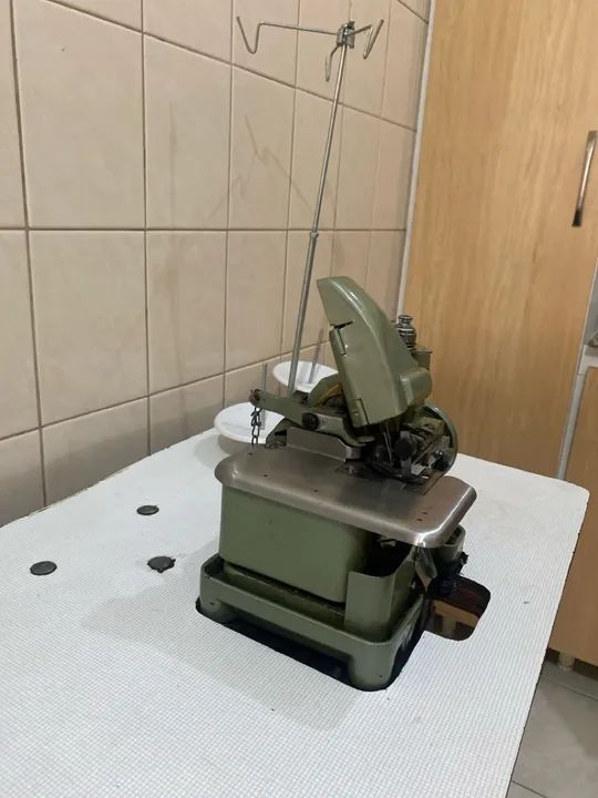 Imagem do produto Máquina de Costura semi Industrial star s104